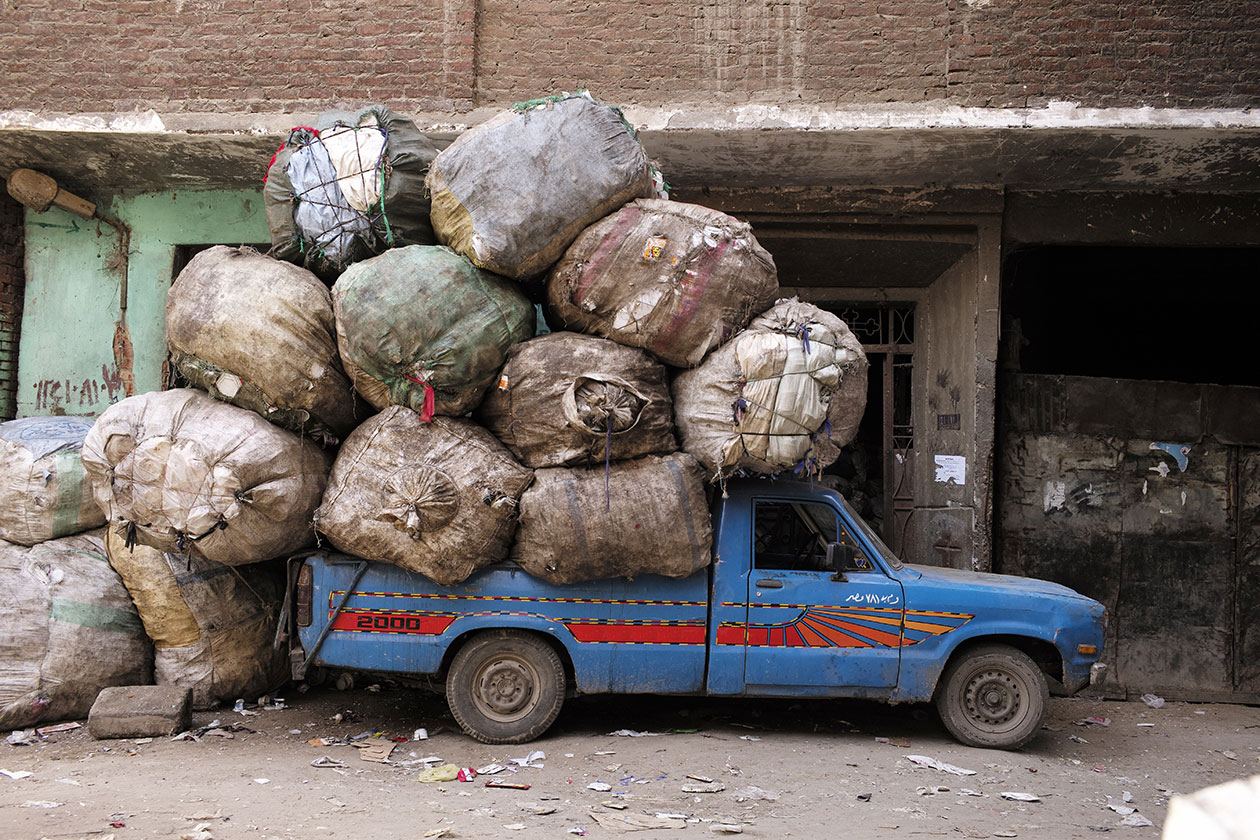 Véhicules de transport des déchets, Le Caire, Egypte, 2015, photo David Degner © David Degner / Mucem