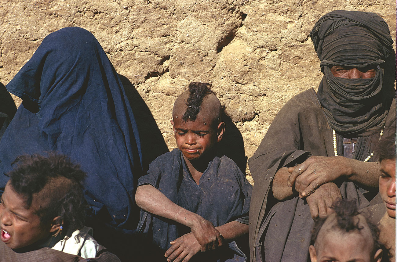 Réfugiés touaregs du Mali, Algérie, 1974 © Raymond Depardon, Magnum photos