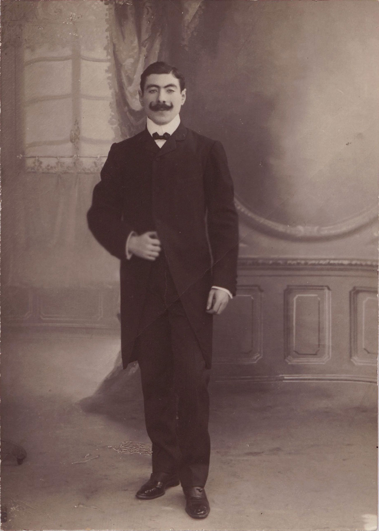 Le personnel de la banque ottomane, Roth Joseph © SALT Research, Ottoman Bank Archive