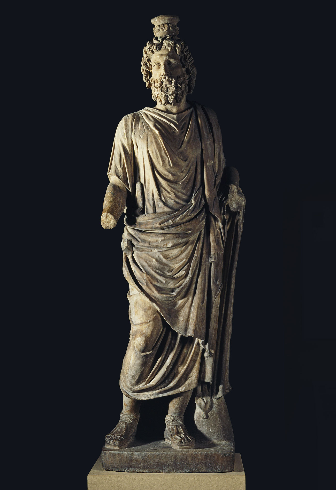 Statue de Sarapis © Musée d’art et d’histoire, Ville de Genève. Photo Bettina Jacot-Descombes