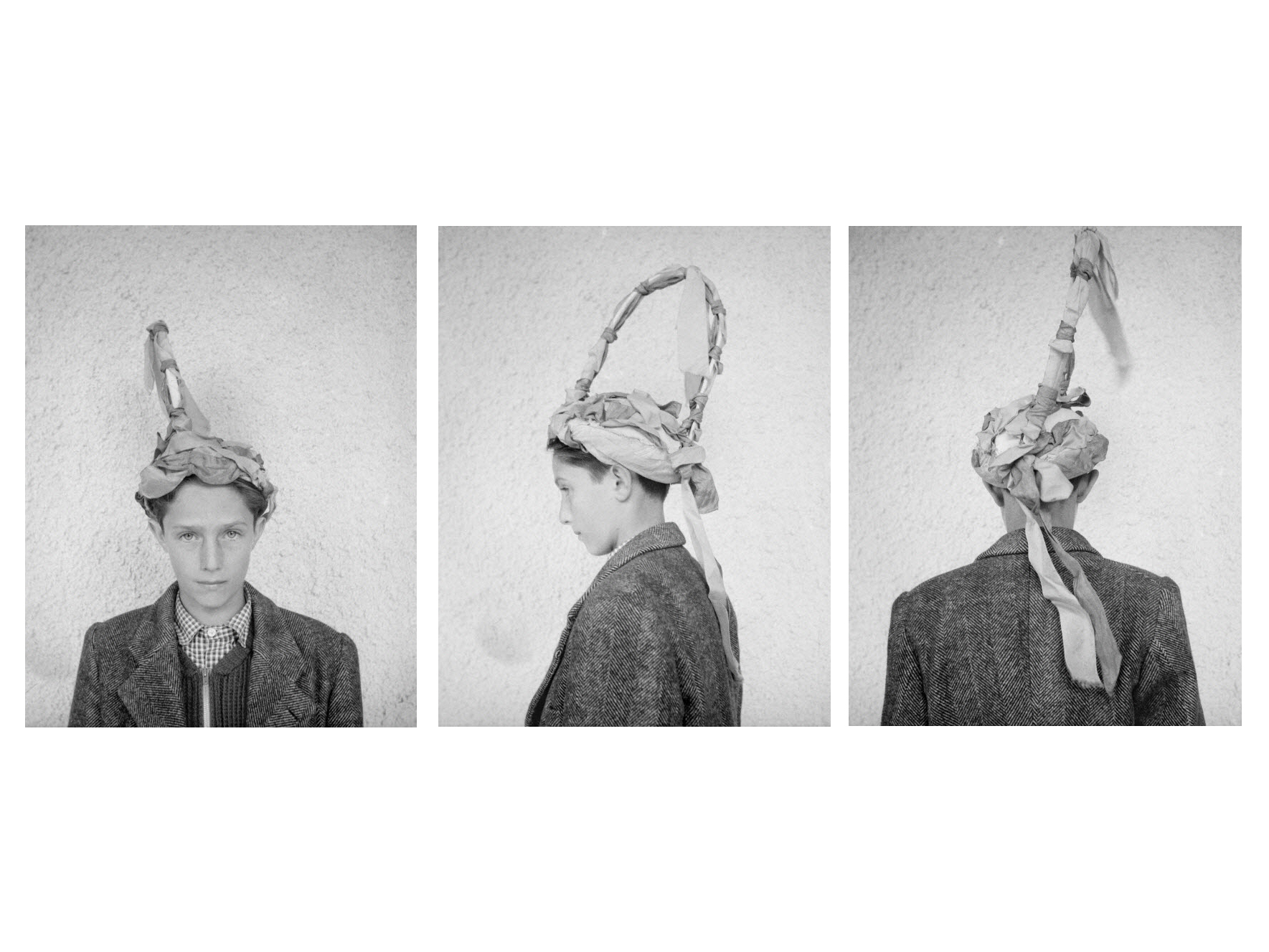 Photographies d’un jeune acteur du Baïar portant une toque © Marcel Boulin, Mucem