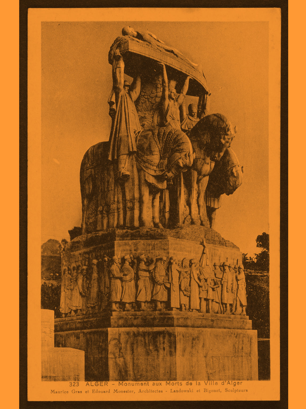 Carte postale_Alger - Monument aux morts de la Ville d'Alger_impression sur papier_apres 1928_Collection MHFA, Montpellier Mediterranne Metropole © MHFA