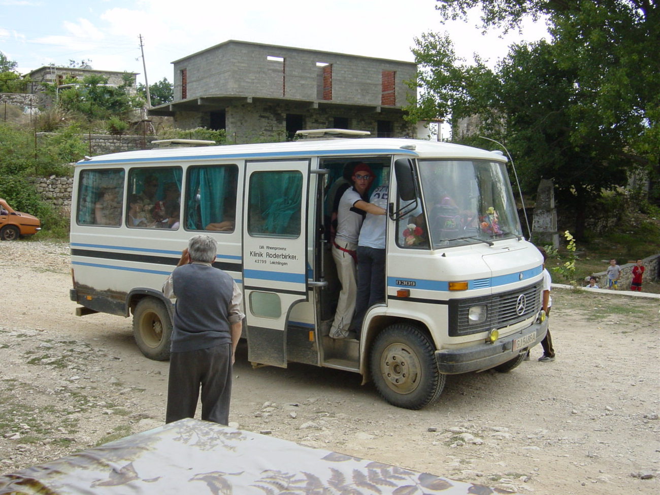 Transport en commun, Albanie méridionale, 2002 © Pierre Sintes