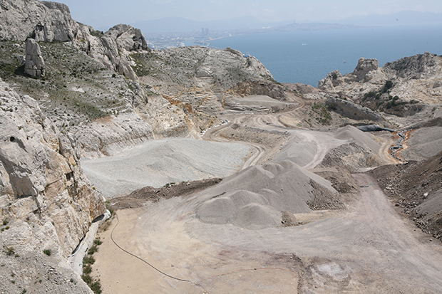 Lara Almarcegui, Les friches Rio Tinto à l’Estaque, Marseille. Des terrains en attente de développement, 2018 © Lara Almarcegui