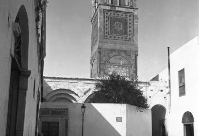 Abdelhak el Ouertani, Minaret de la mosquée El ksar © fonds Beit el Bennani